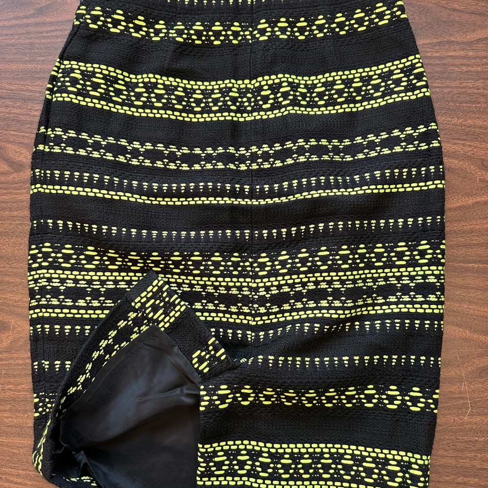 Rare J. Crew Collection Black and Neon Yellow Pencil Skirt - Picture 4 of 7